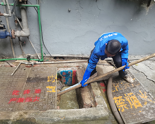 新民清掏化粪池